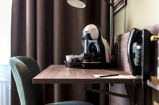 Kuvaoikeudet:: Evelina Szczsesik Work Desk Detail in Room Standard Twin